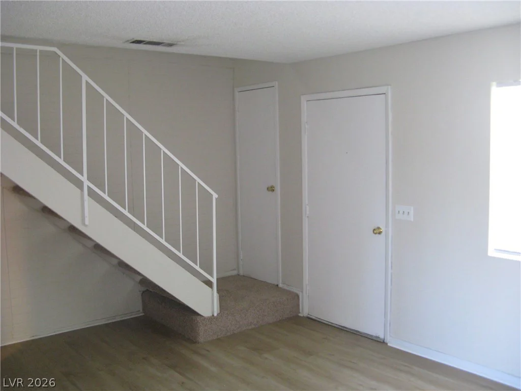5052 Mountain Vista, Las Vegas, NV 89120