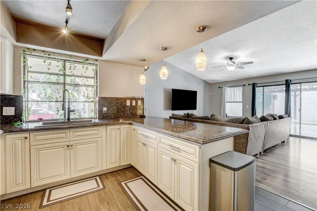 8404 Mulcahy, Las Vegas, NV 89145