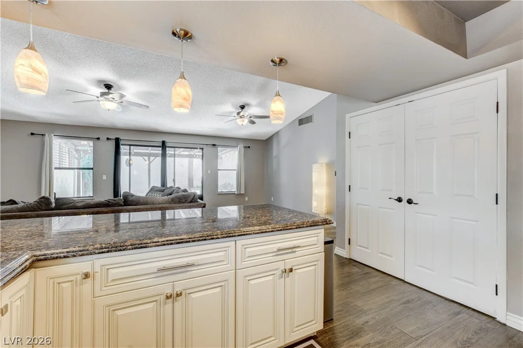 8404 Mulcahy, Las Vegas, NV 89145
