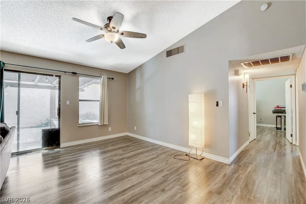 8404 Mulcahy, Las Vegas, NV 89145
