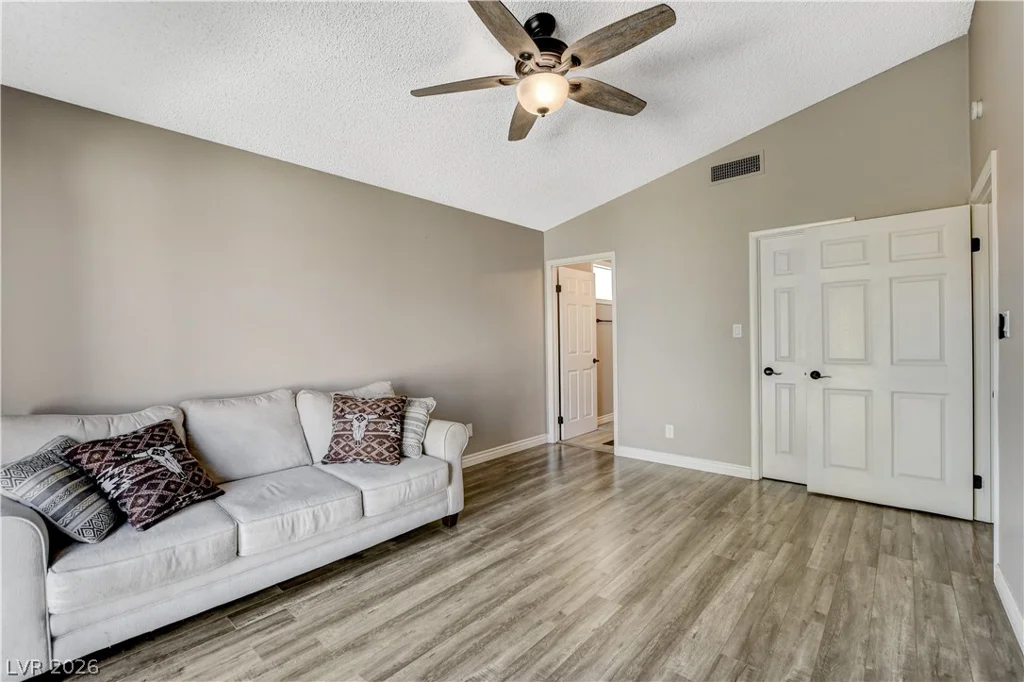8404 Mulcahy, Las Vegas, NV 89145