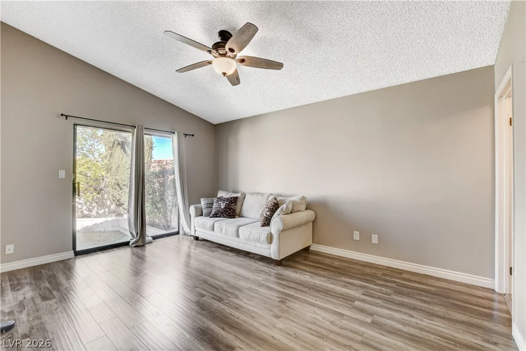 8404 Mulcahy, Las Vegas, NV 89145