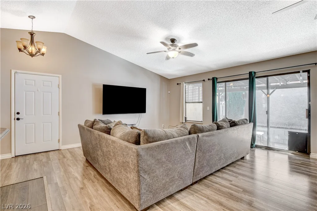 8404 Mulcahy, Las Vegas, NV 89145