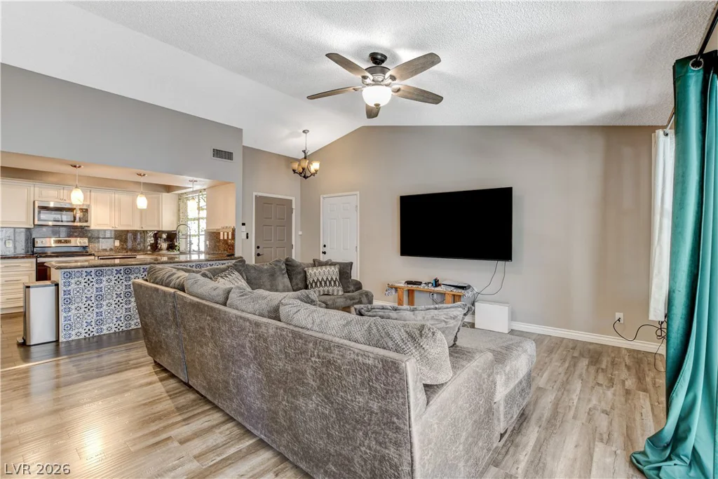 8404 Mulcahy, Las Vegas, NV 89145