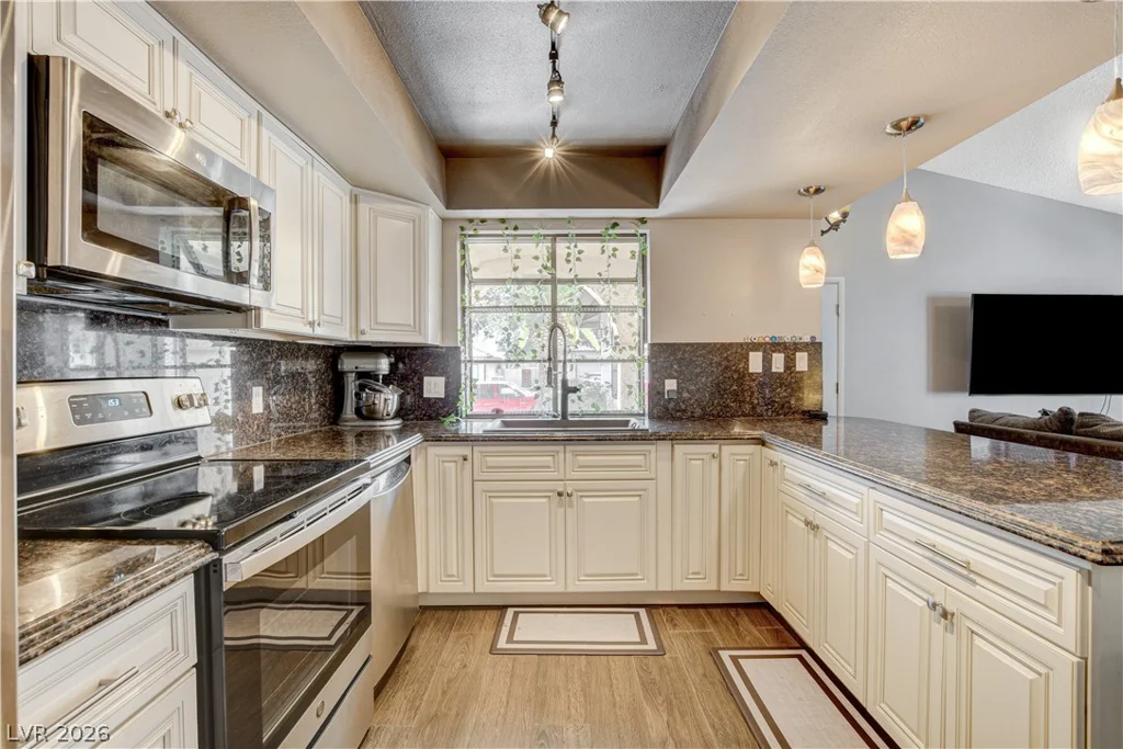 8404 Mulcahy, Las Vegas, NV 89145
