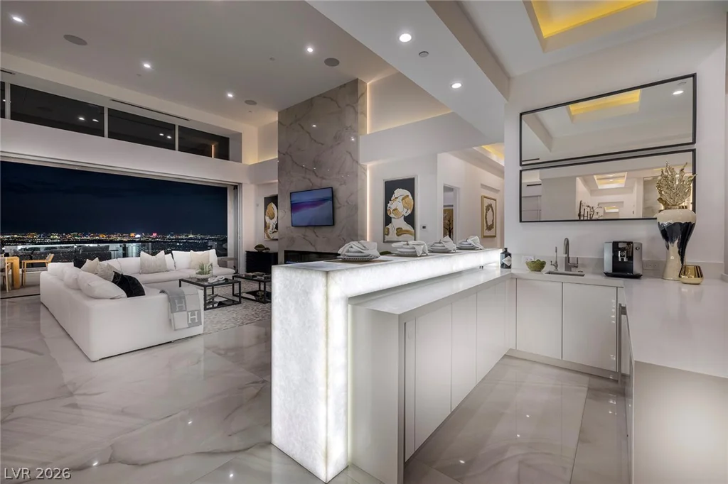 665 Overlook Rim, Henderson, NV 89012