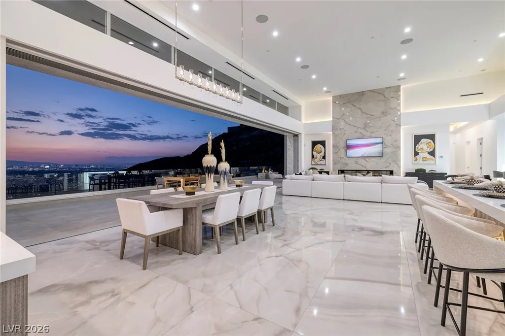 665 Overlook Rim, Henderson, NV 89012