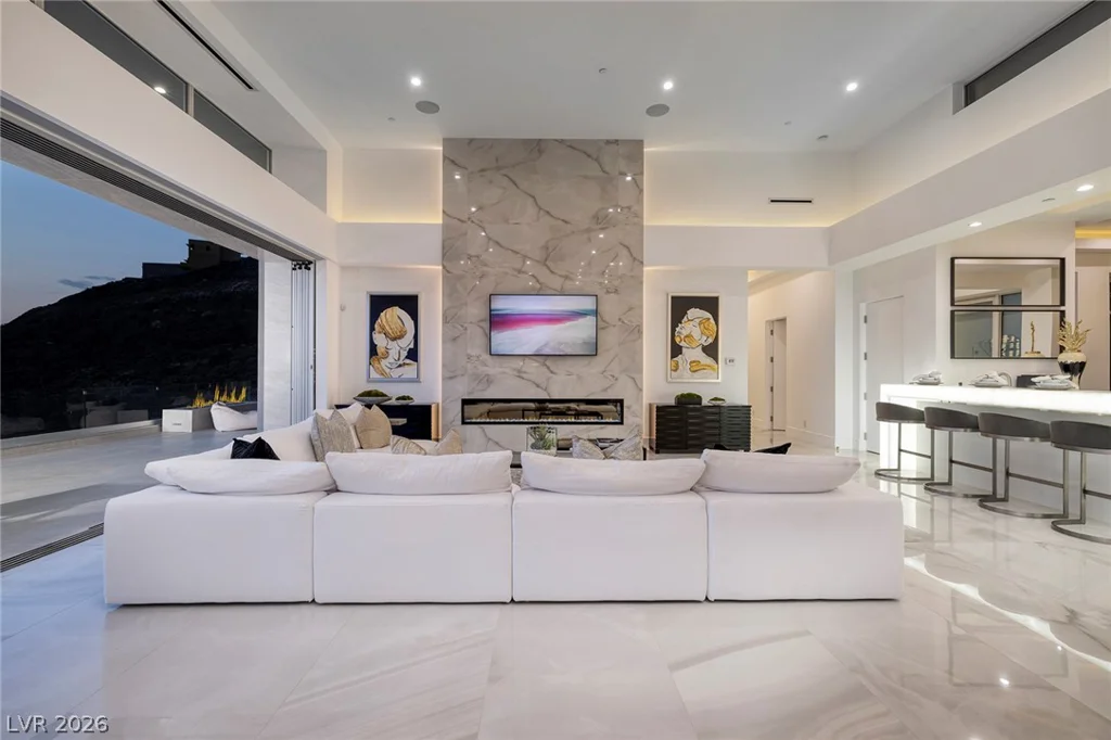 665 Overlook Rim, Henderson, NV 89012