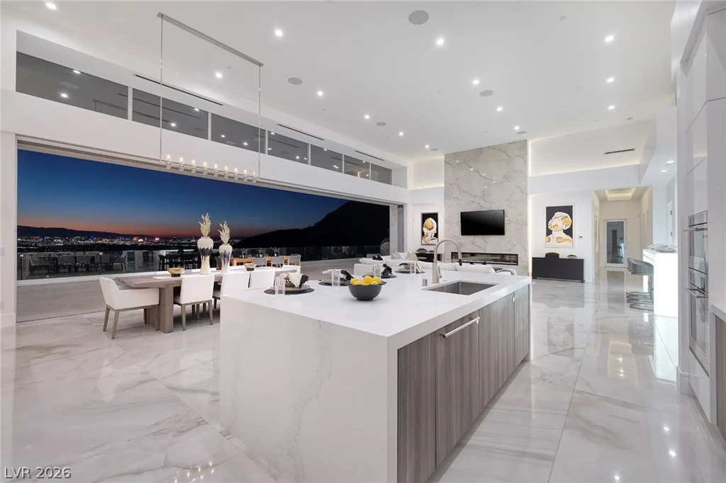 665 Overlook Rim, Henderson, NV 89012