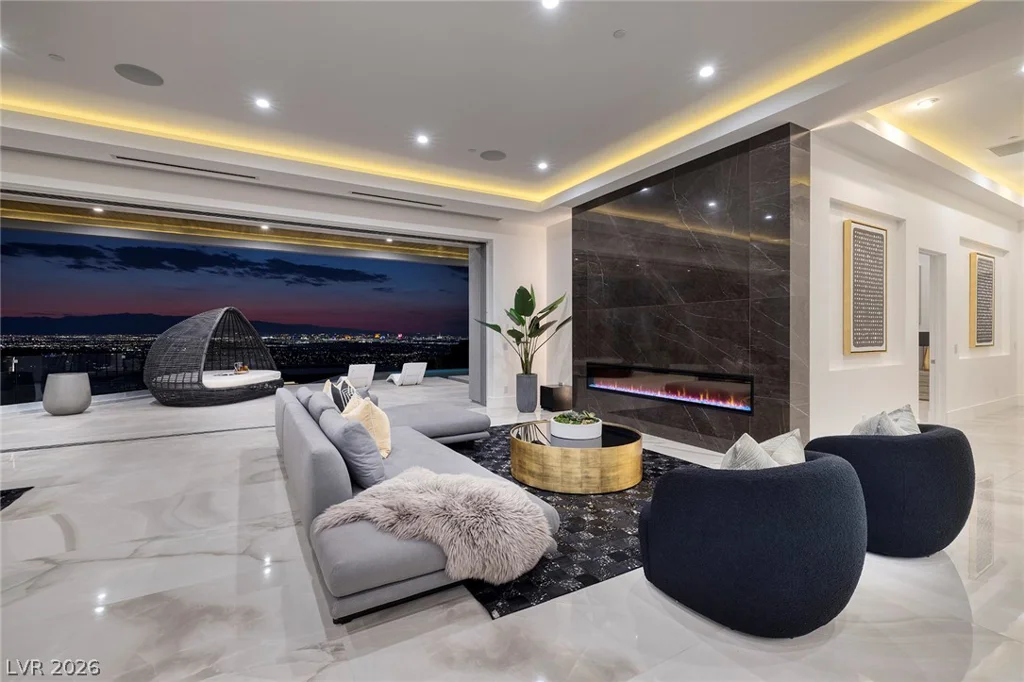665 Overlook Rim, Henderson, NV 89012
