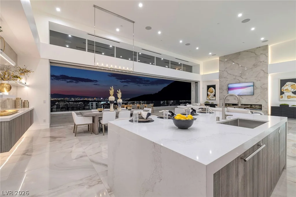 665 Overlook Rim, Henderson, NV 89012