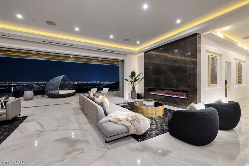 665 Overlook Rim, Henderson, NV 89012