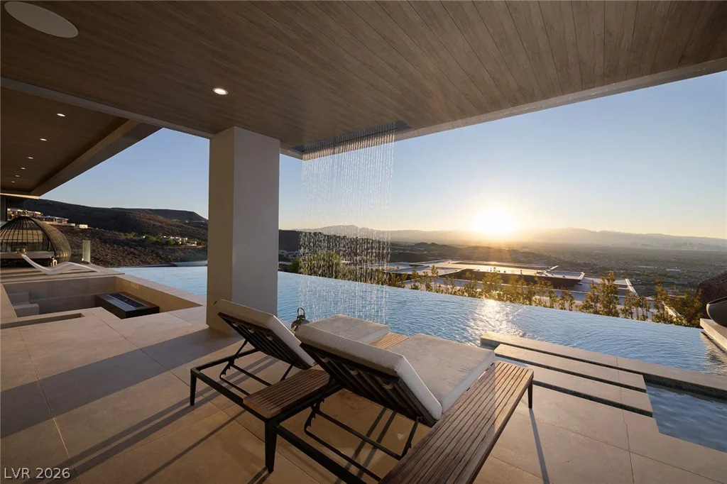 665 Overlook Rim, Henderson, NV 89012