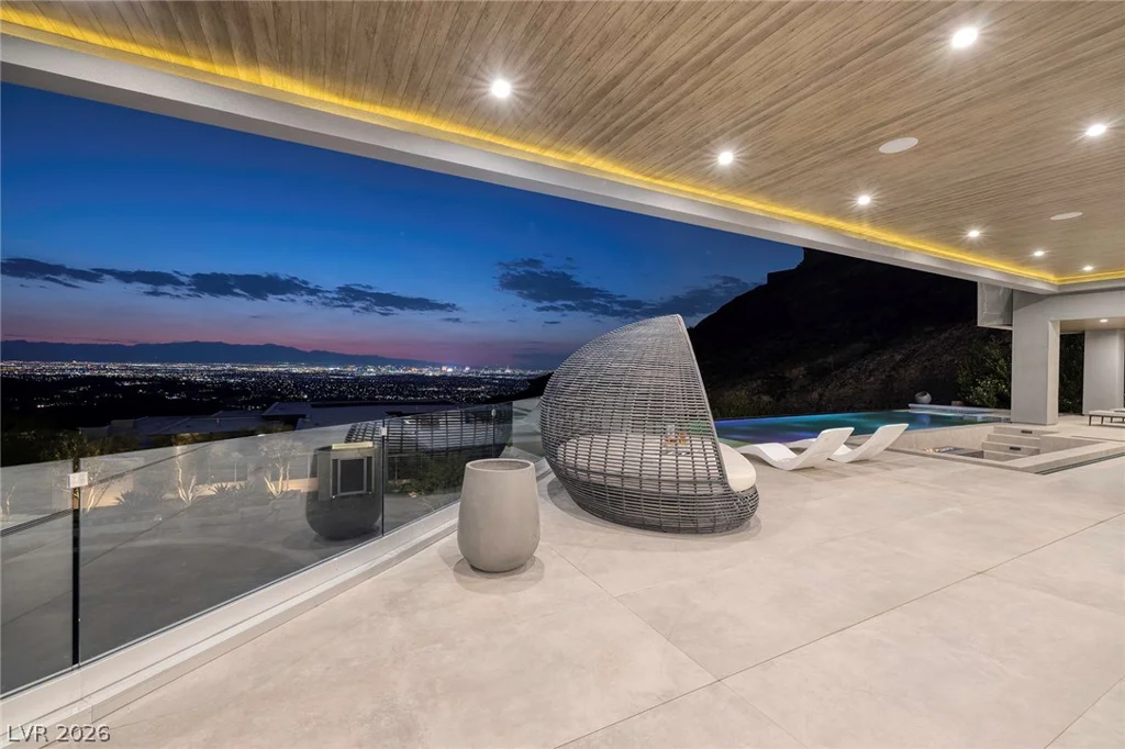 665 Overlook Rim, Henderson, NV 89012