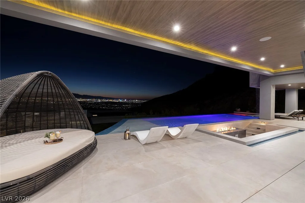 665 Overlook Rim, Henderson, NV 89012