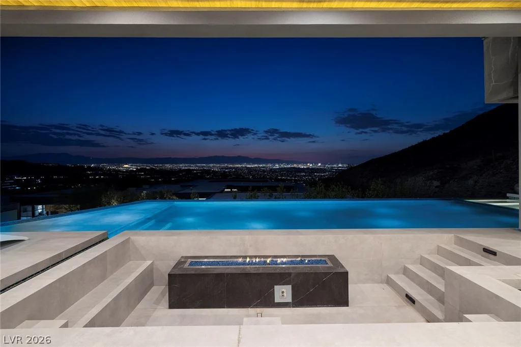 665 Overlook Rim, Henderson, NV 89012