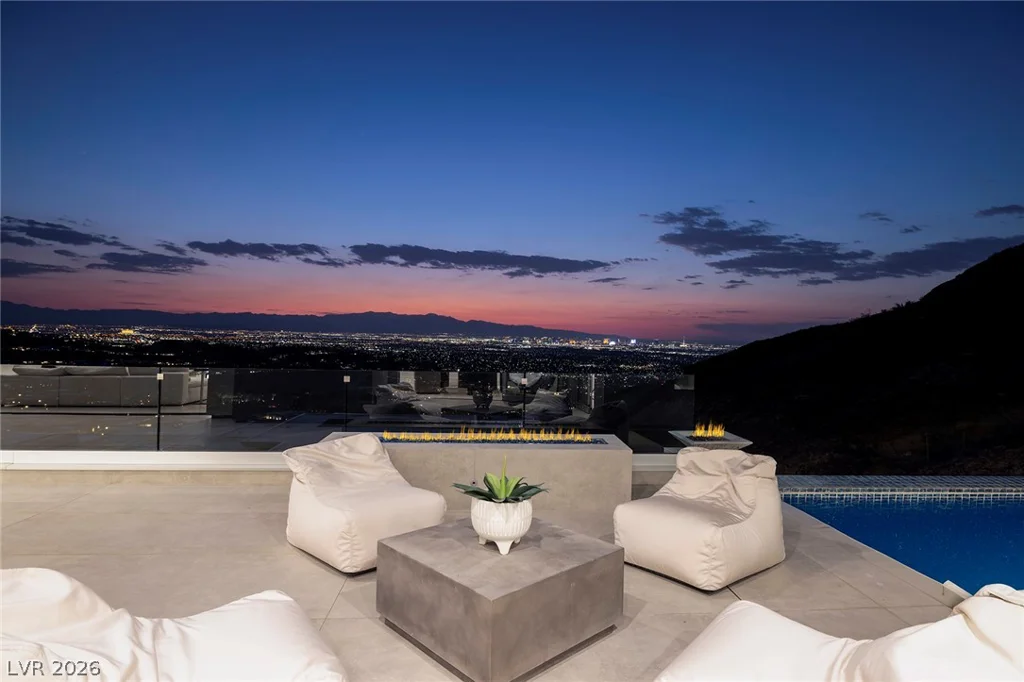 665 Overlook Rim, Henderson, NV 89012