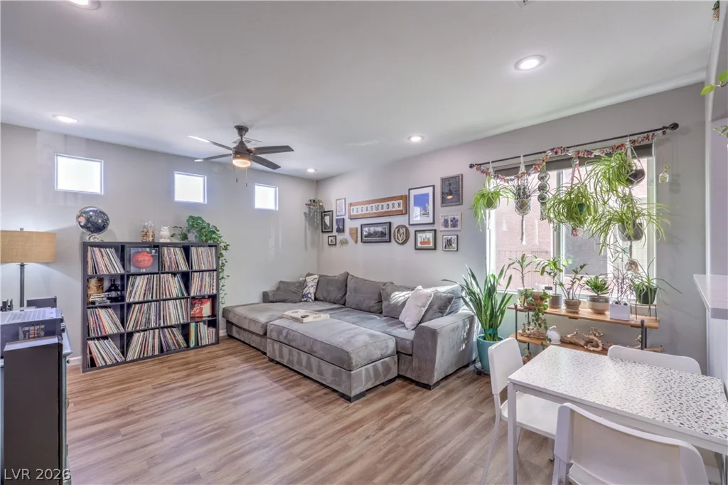 422 Lime Grass, Las Vegas, NV 89183