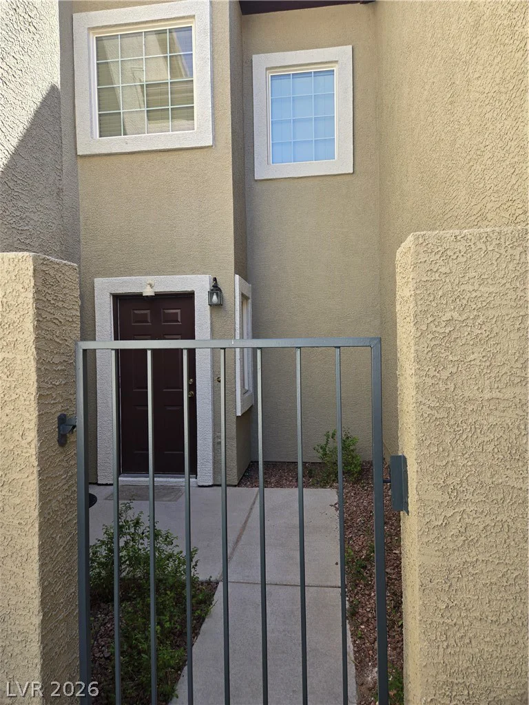 10185 Birch Bluff, Las Vegas, NV 89145