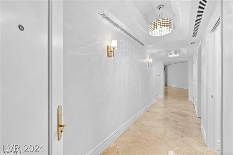 2857 Paradise, Las Vegas, NV 89109