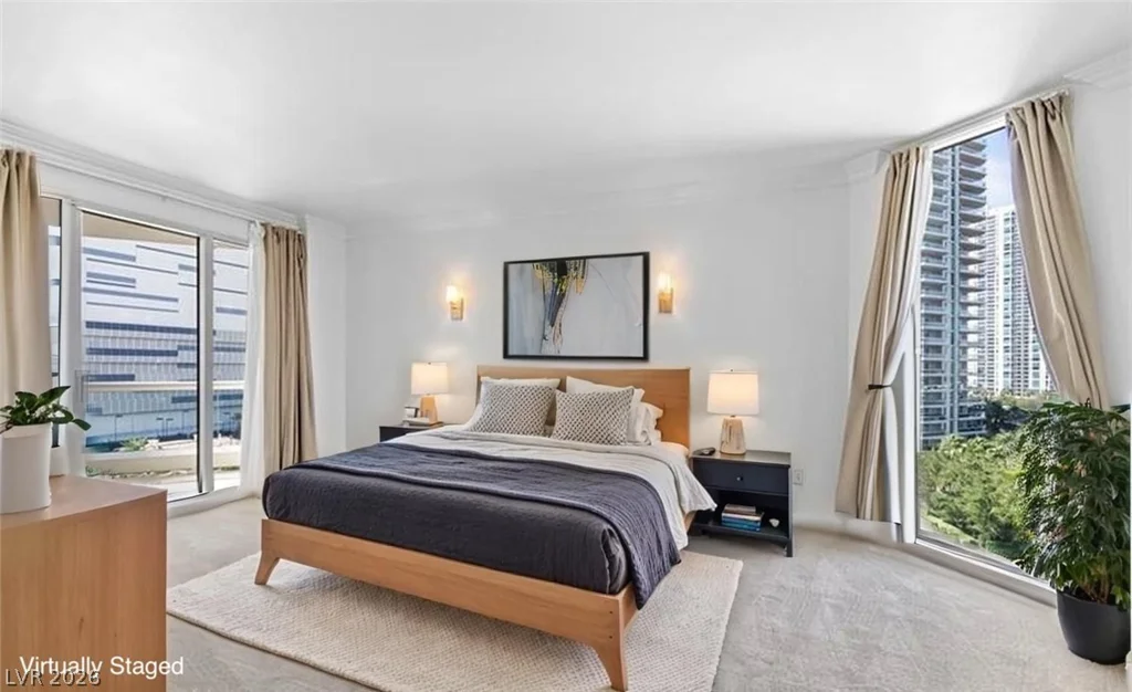 2857 Paradise, Las Vegas, NV 89109