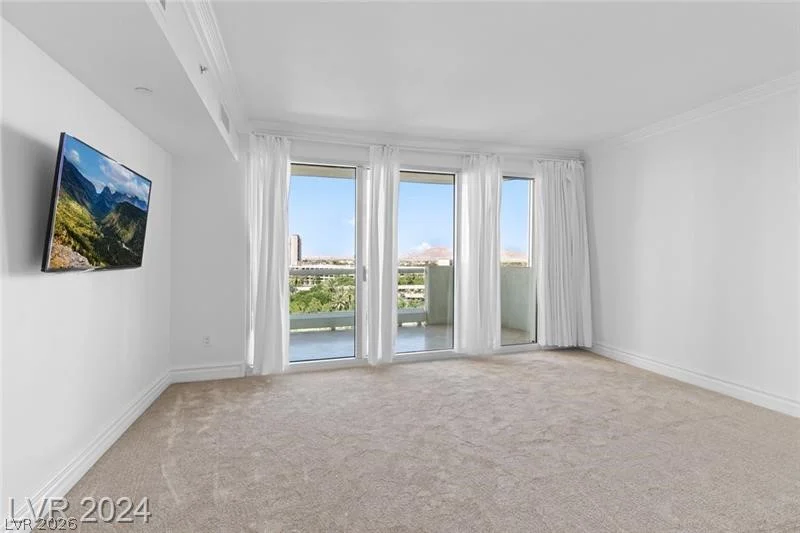 2857 Paradise, Las Vegas, NV 89109