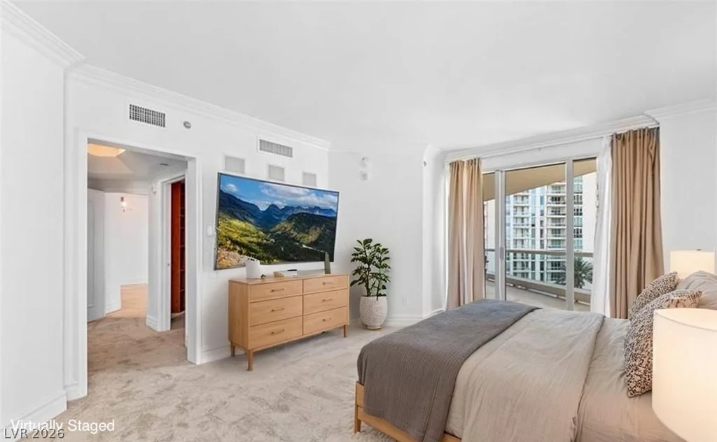 2857 Paradise, Las Vegas, NV 89109