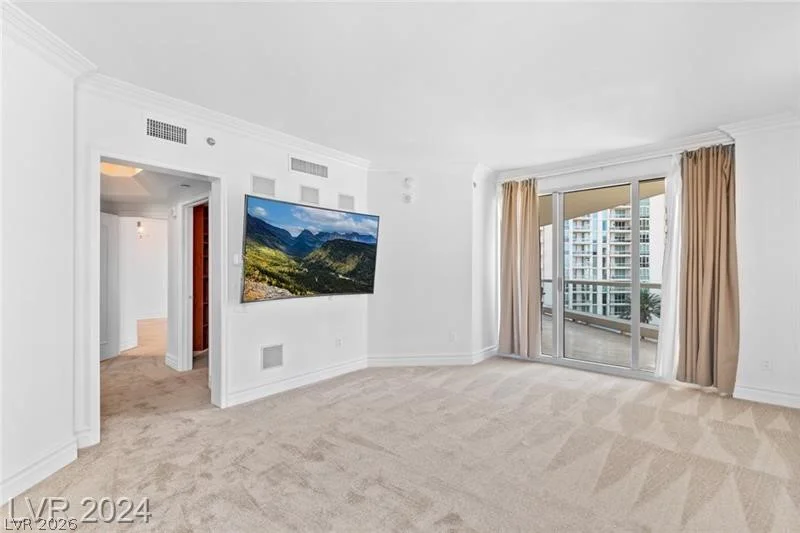 2857 Paradise, Las Vegas, NV 89109