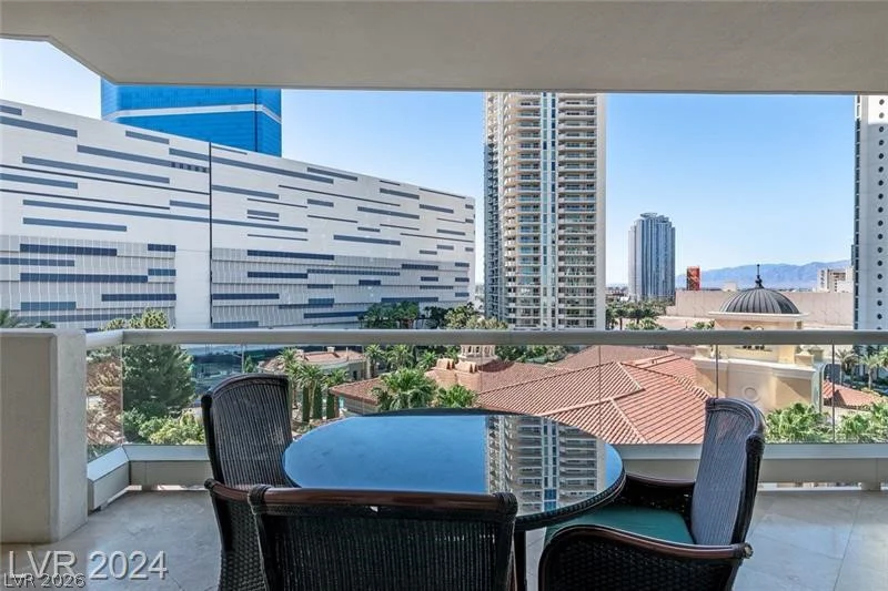 2857 Paradise, Las Vegas, NV 89109