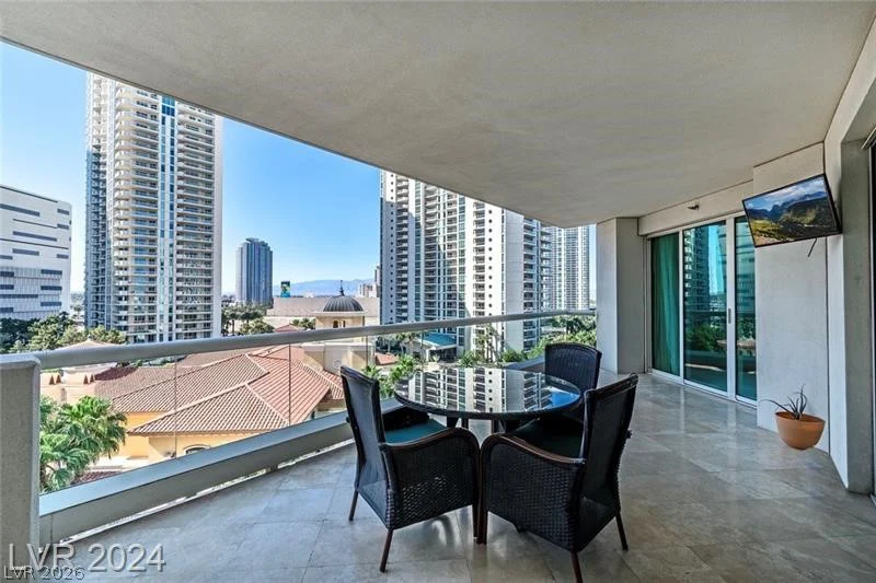 2857 Paradise, Las Vegas, NV 89109