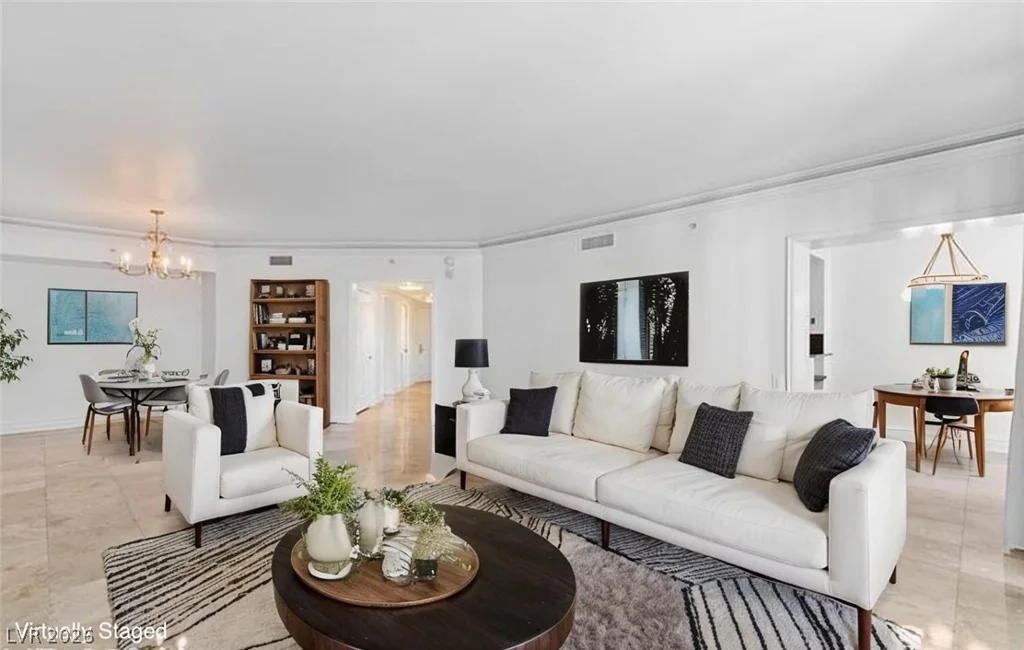 2857 Paradise, Las Vegas, NV 89109
