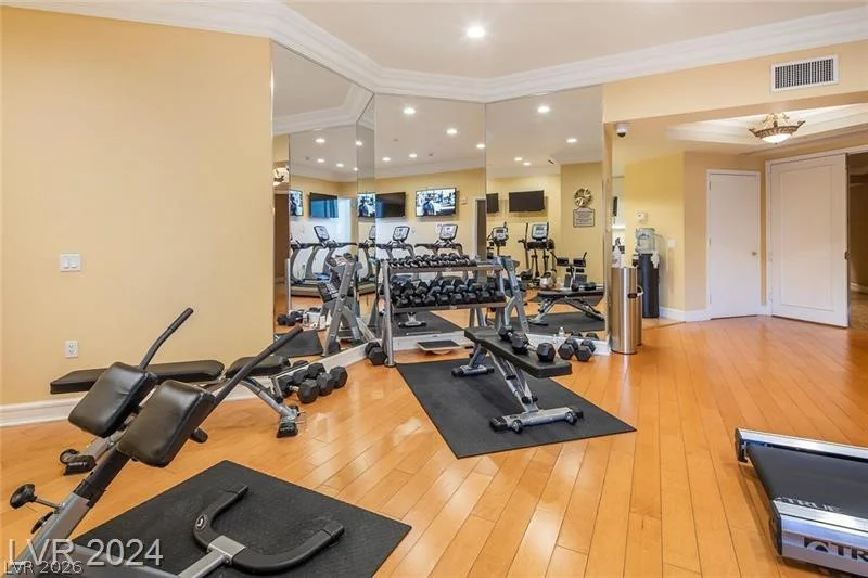 2857 Paradise, Las Vegas, NV 89109