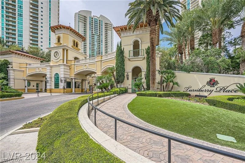 2857 Paradise, Las Vegas, NV 89109