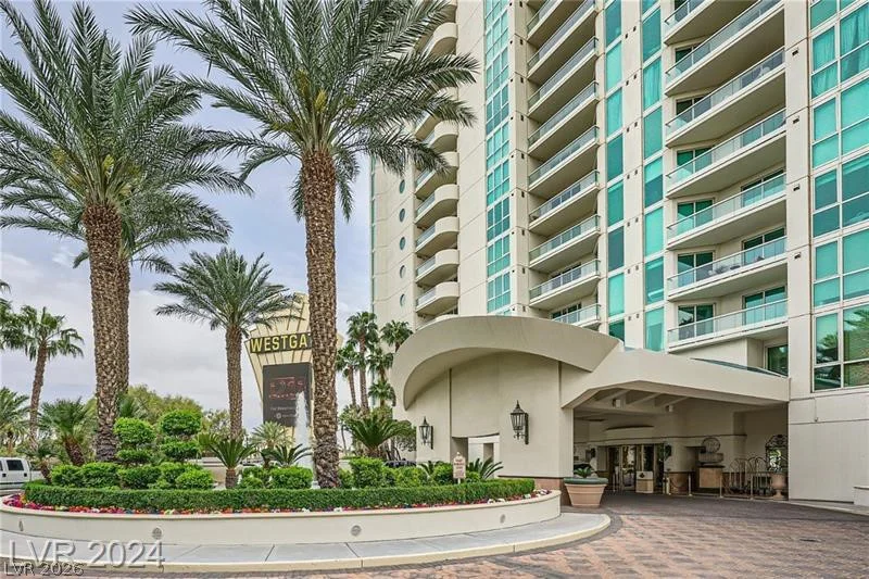 2857 Paradise, Las Vegas, NV 89109