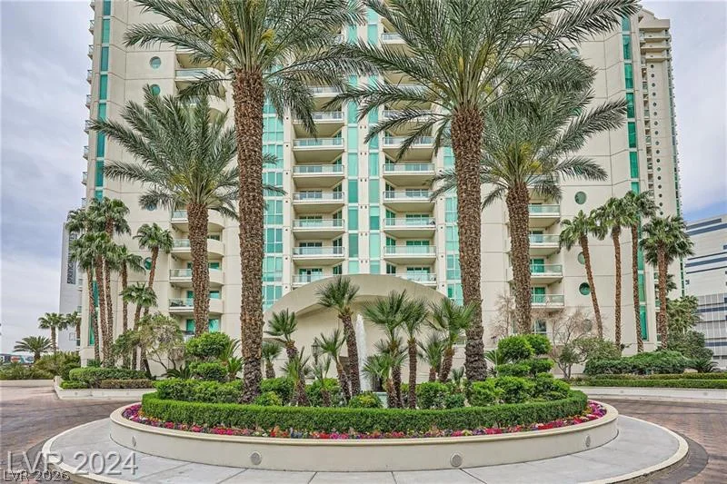2857 Paradise, Las Vegas, NV 89109