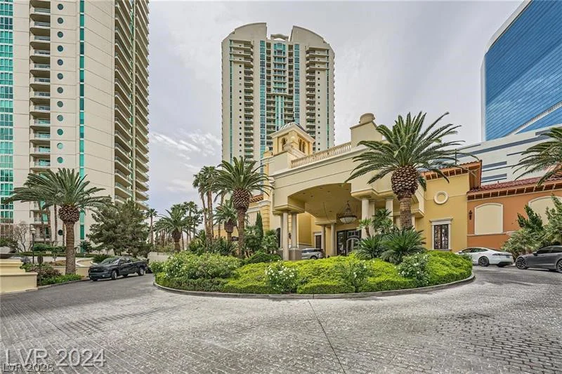 2857 Paradise, Las Vegas, NV 89109