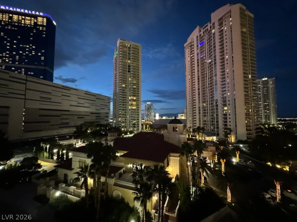 2857 Paradise, Las Vegas, NV 89109