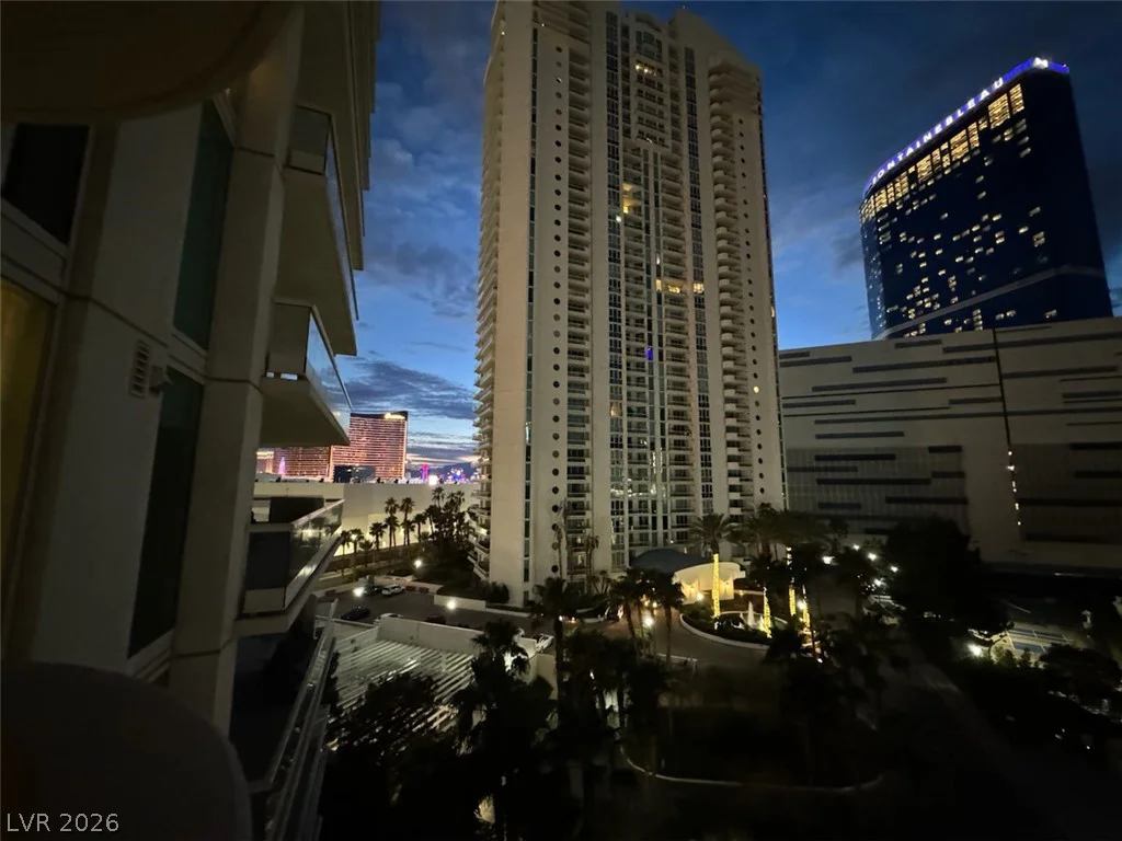 2857 Paradise, Las Vegas, NV 89109