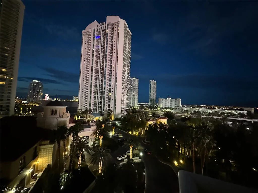 2857 Paradise, Las Vegas, NV 89109