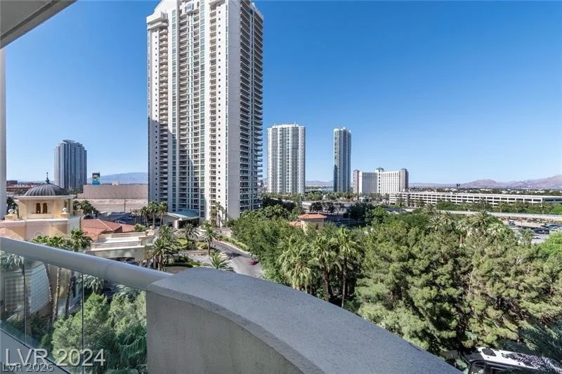 2857 Paradise, Las Vegas, NV 89109