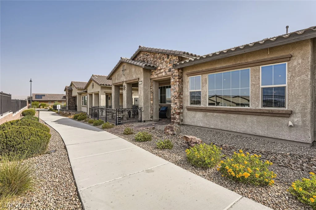 738 Purple Knoll, Henderson, NV 89011