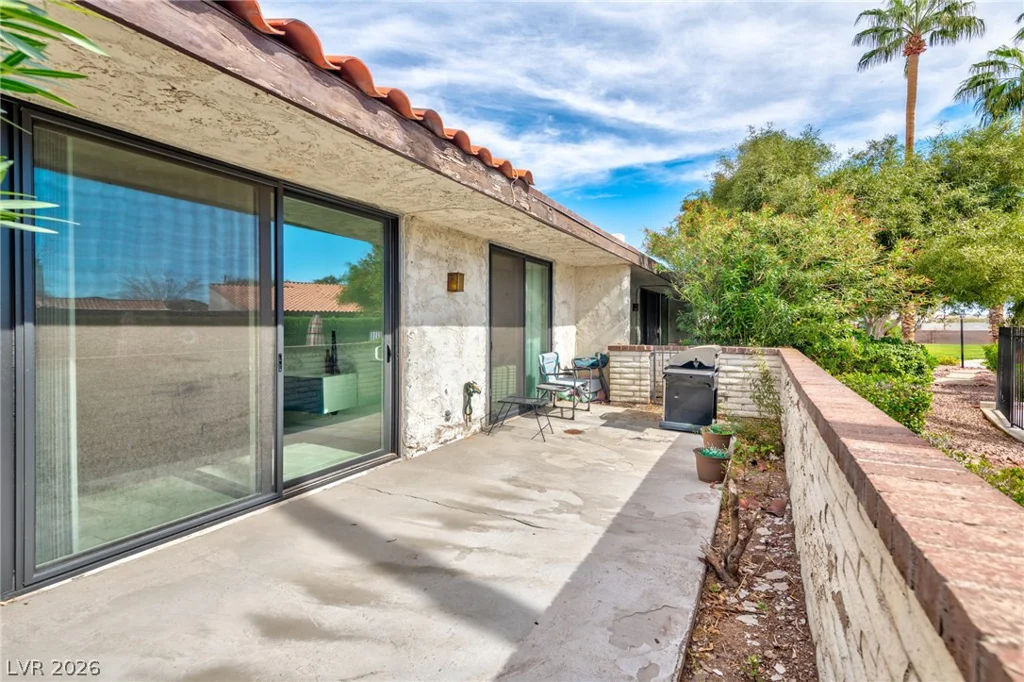 2461 El Paseo, Las Vegas, NV 89121