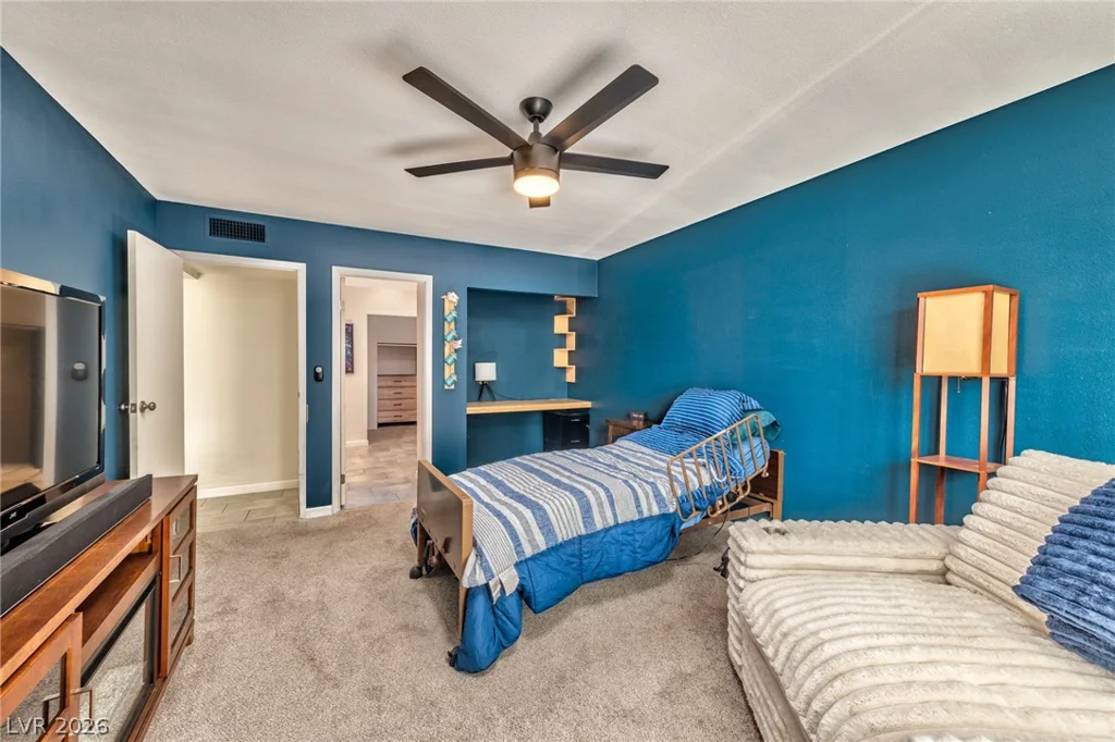 2461 El Paseo, Las Vegas, NV 89121