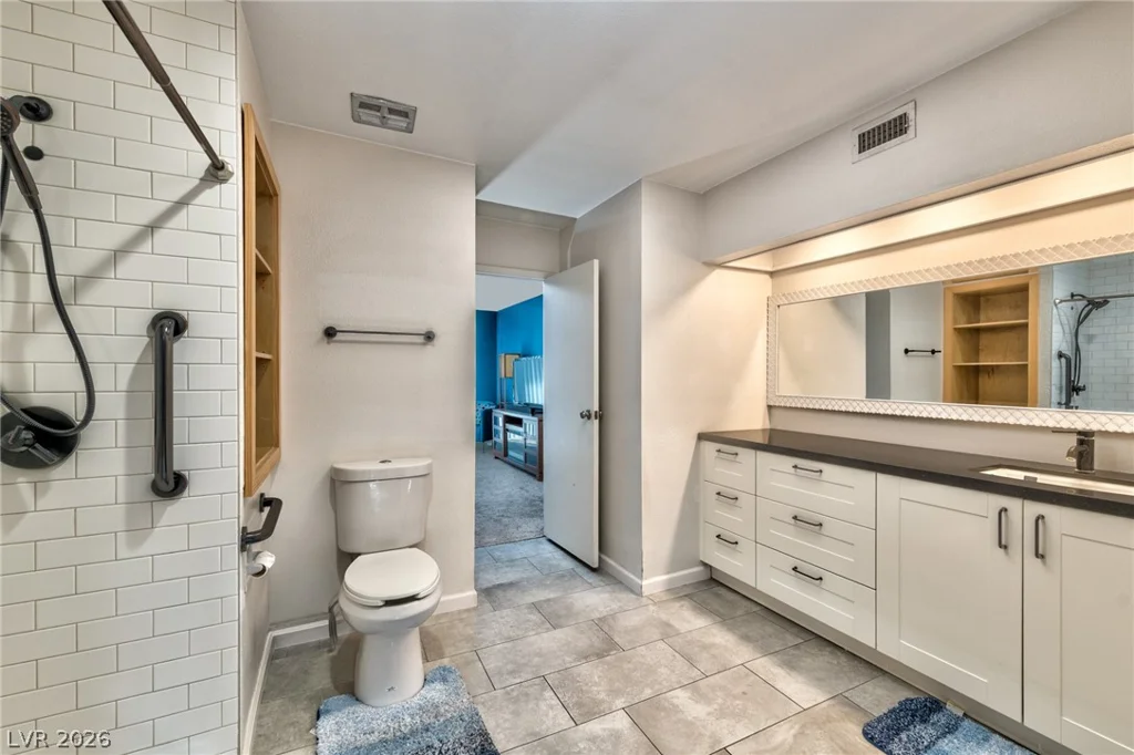 2461 El Paseo, Las Vegas, NV 89121