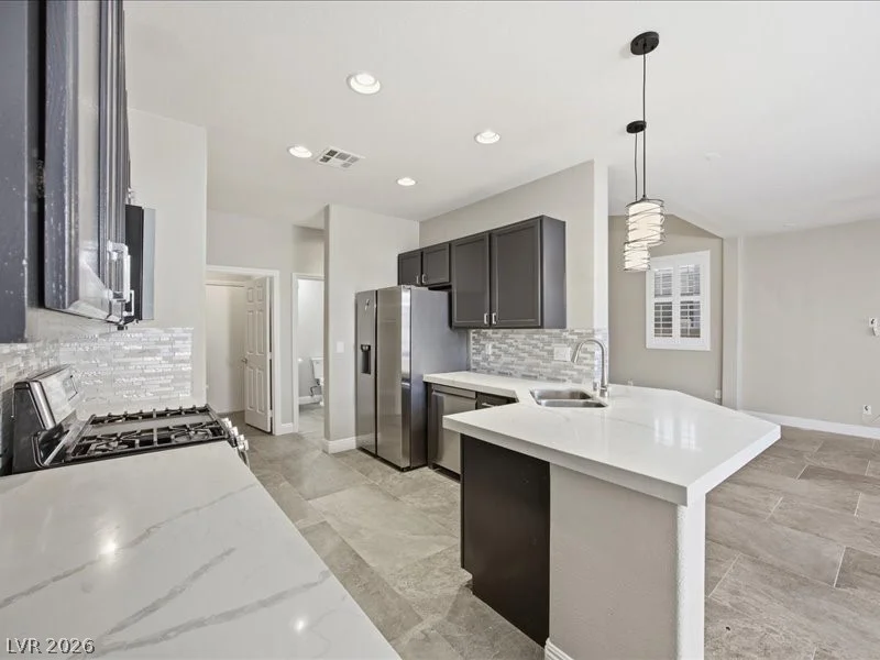 6416 Alderlyn, Las Vegas, NV 89122
