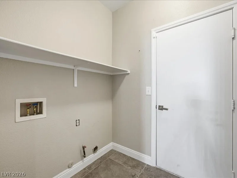 6416 Alderlyn, Las Vegas, NV 89122