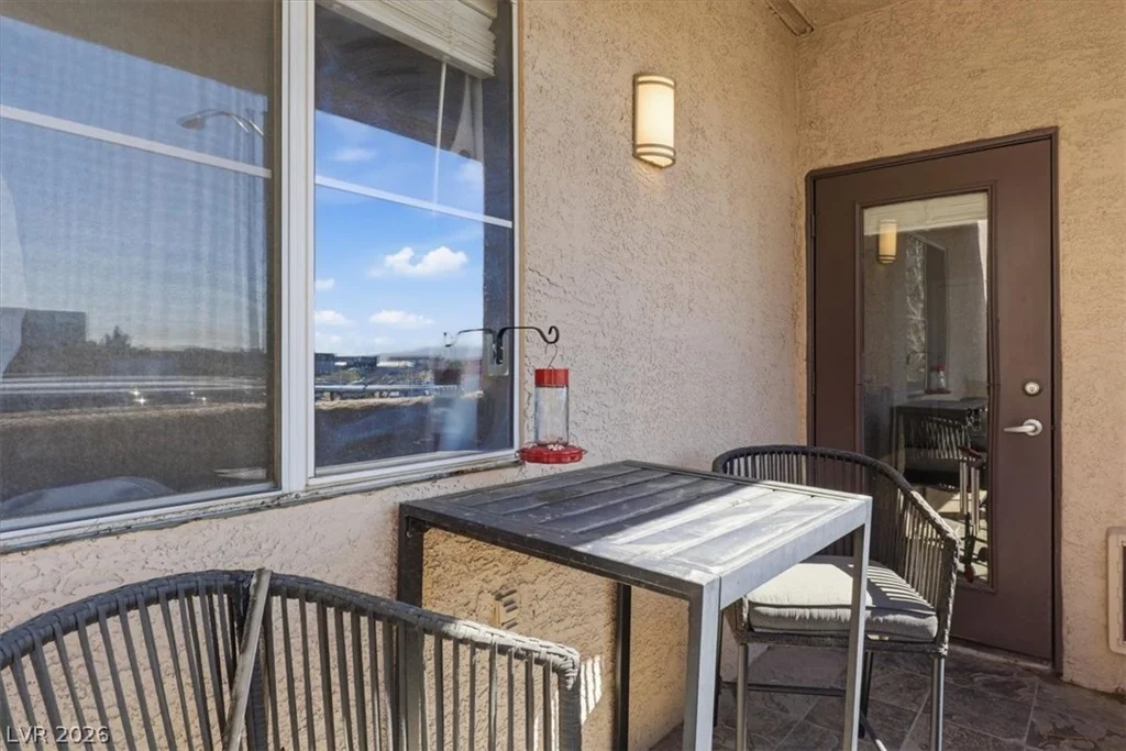 5250 Rainbow, Las Vegas, NV 89118