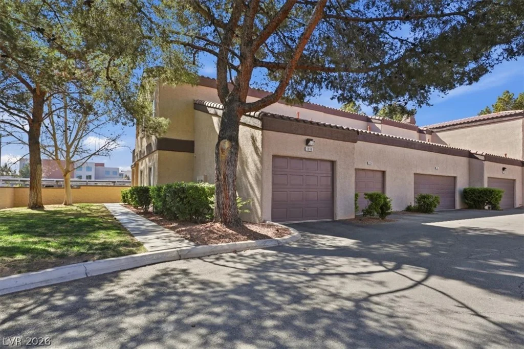 5250 Rainbow, Las Vegas, NV 89118