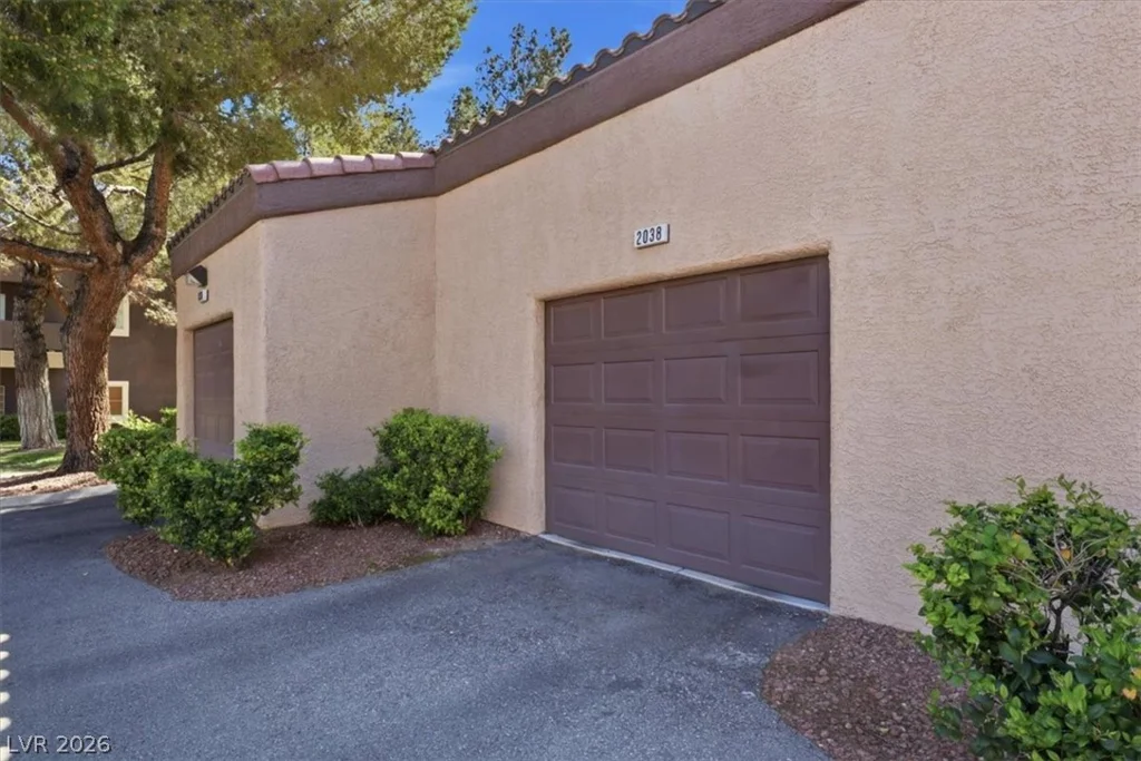 5250 Rainbow, Las Vegas, NV 89118