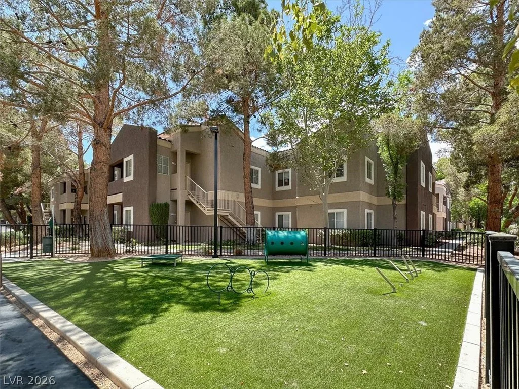 5250 Rainbow, Las Vegas, NV 89118
